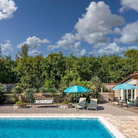 Tiny House With Private Pool - Happy Kostrena