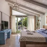 Lägenhet Tiny House With Private Pool - Happy *