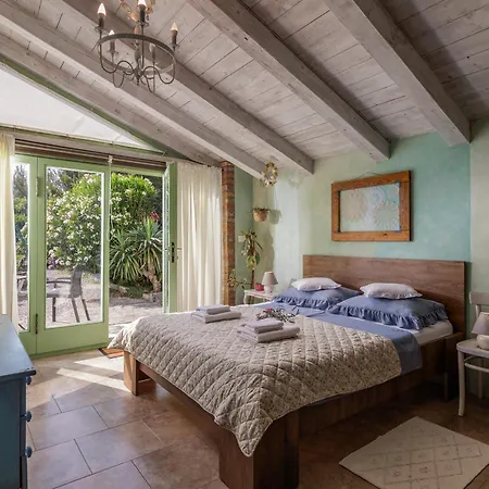 Lägenhet Tiny House With Private Pool - Happy *