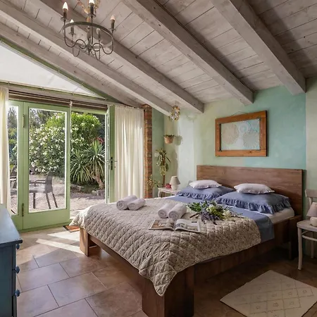 Apartman Tiny House With Private Pool - Happy