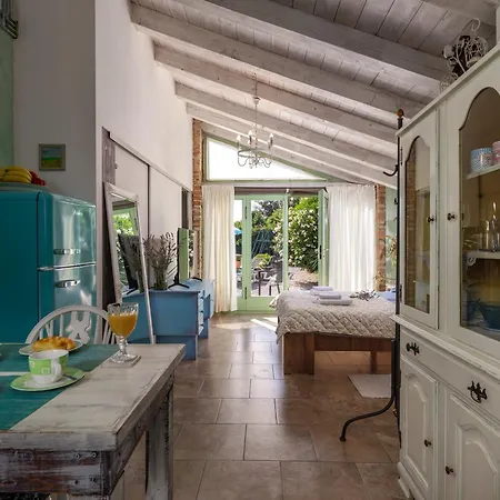 Apartman Tiny House With Private Pool - Happy