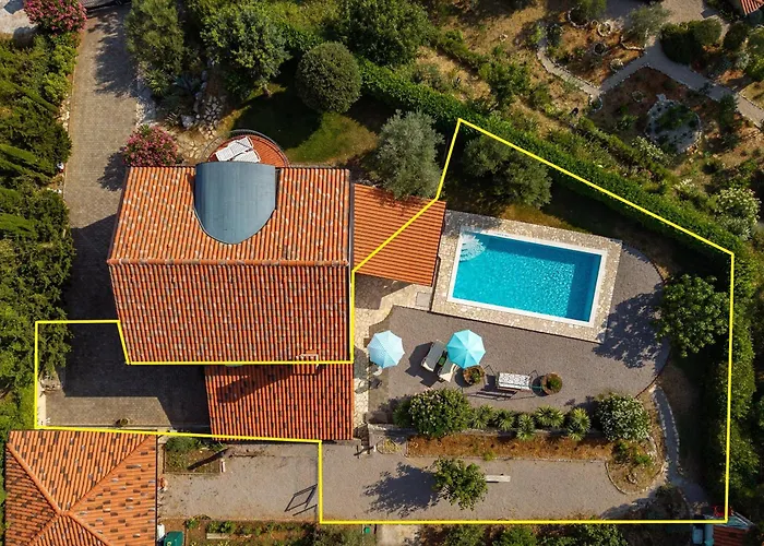Tiny House With Private Pool - Happy *